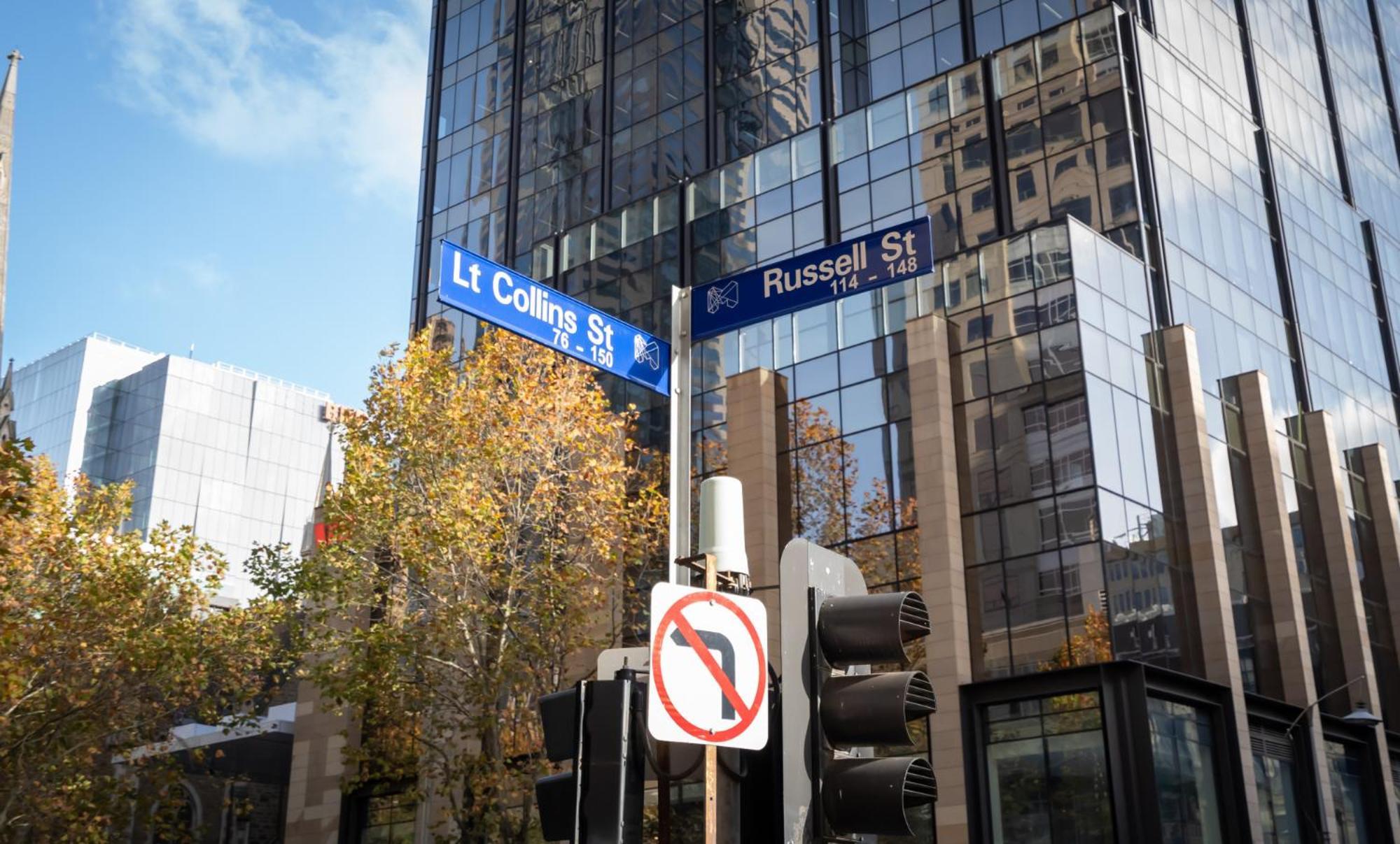 Apartment Convenient 2-bed In Melbourne's Heart *