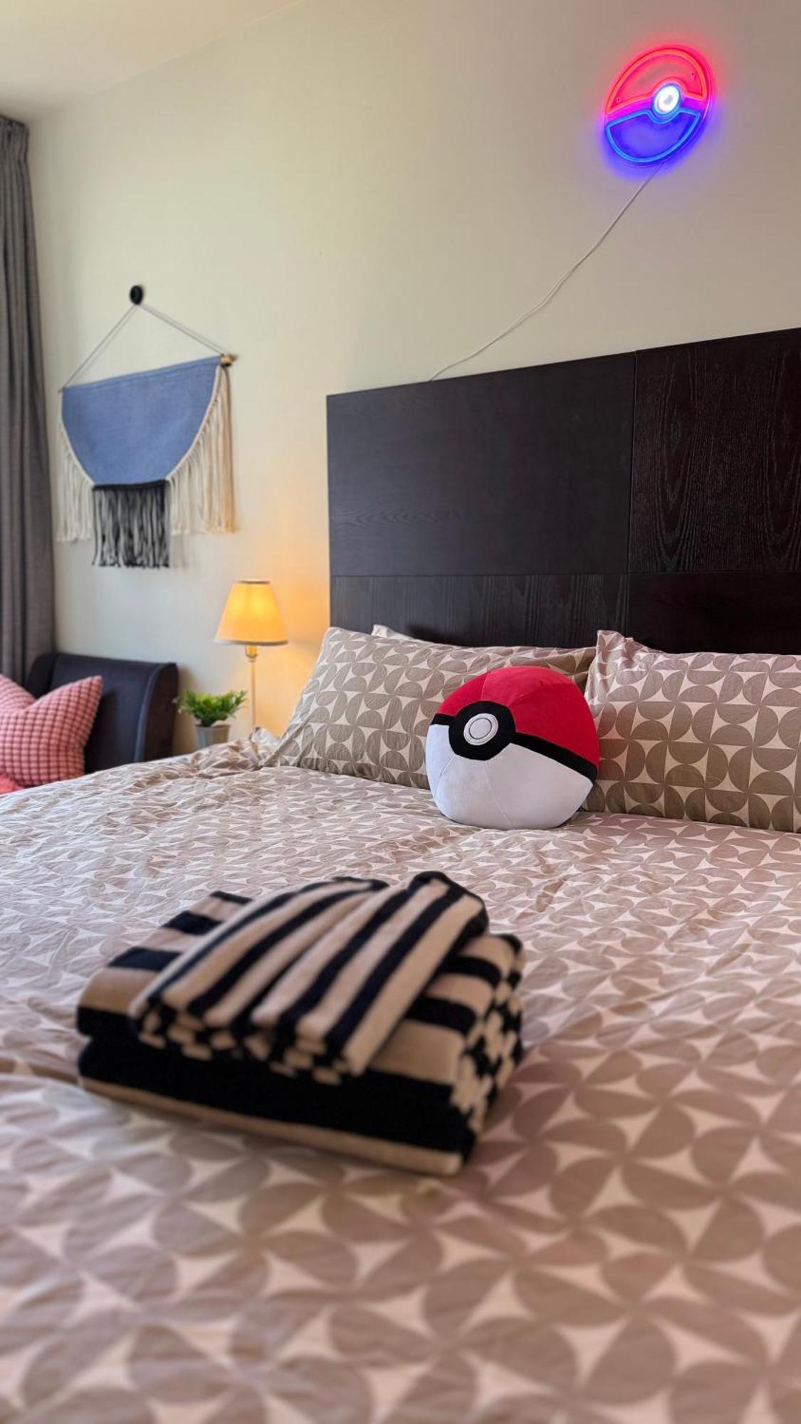 Emporium-melbourne Central-city View In Shopping Hotspots - Pokemon Apartment Melbourne