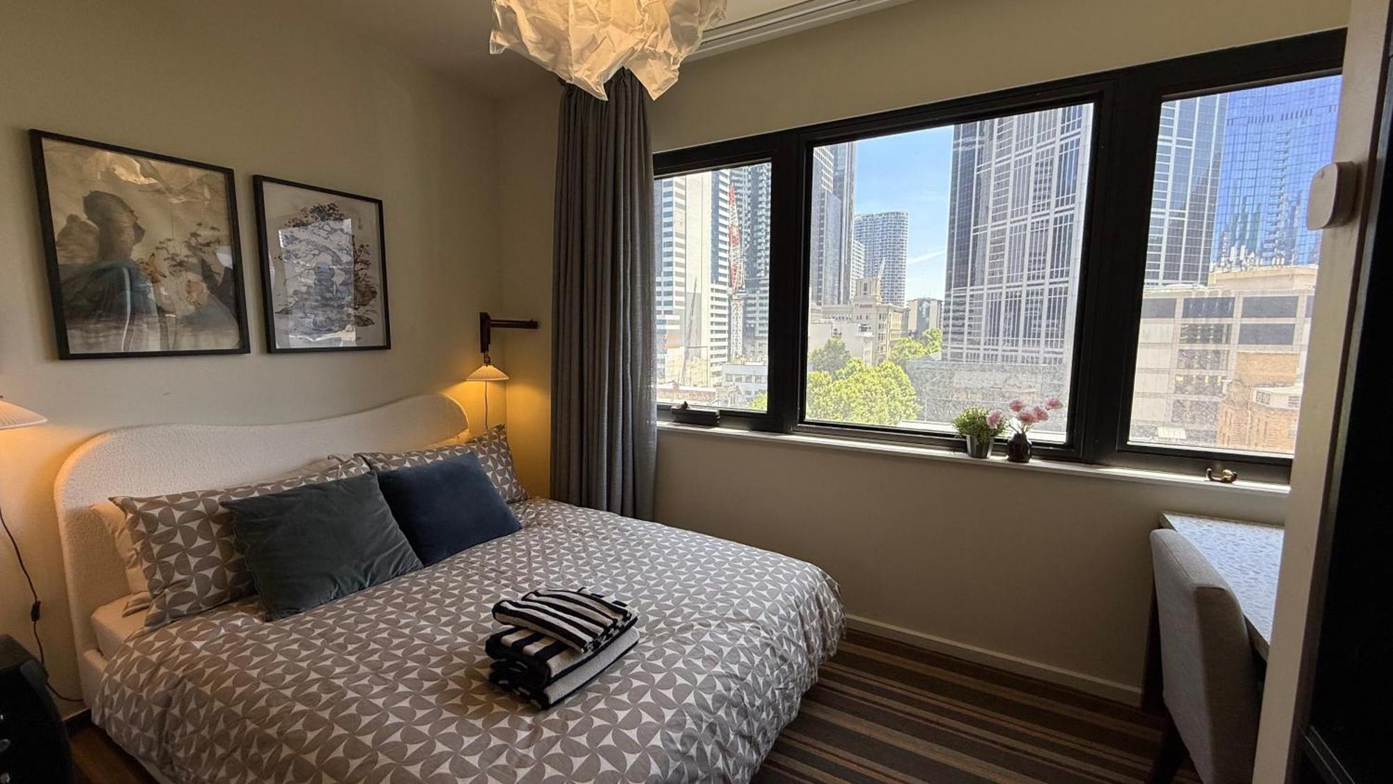 Apartment Emporium-melbourne Central-city View In Shopping Hotspots - Pokemon *