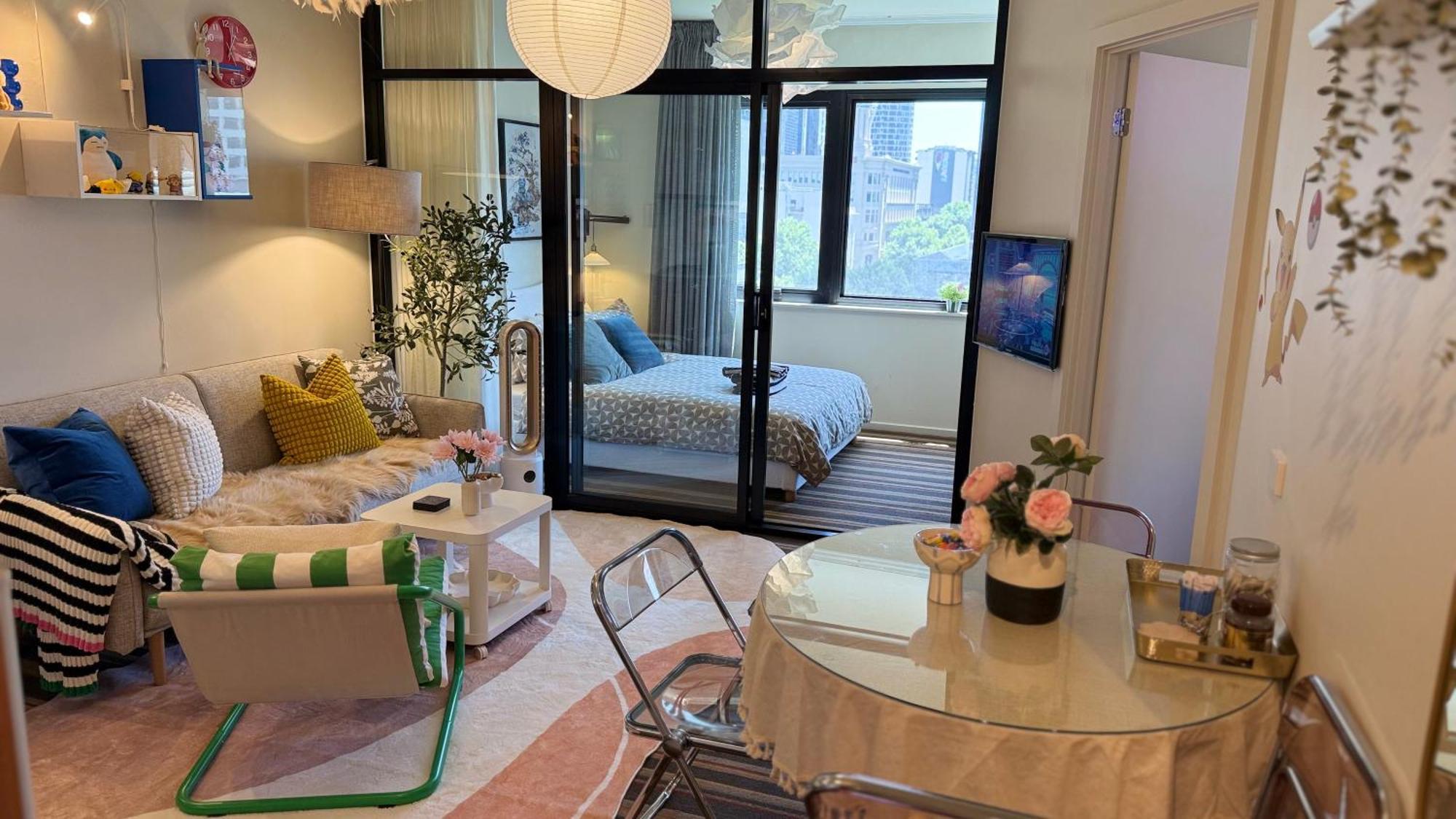 Apartment Emporium-melbourne Central-city View In Shopping Hotspots - Pokemon Melbourne