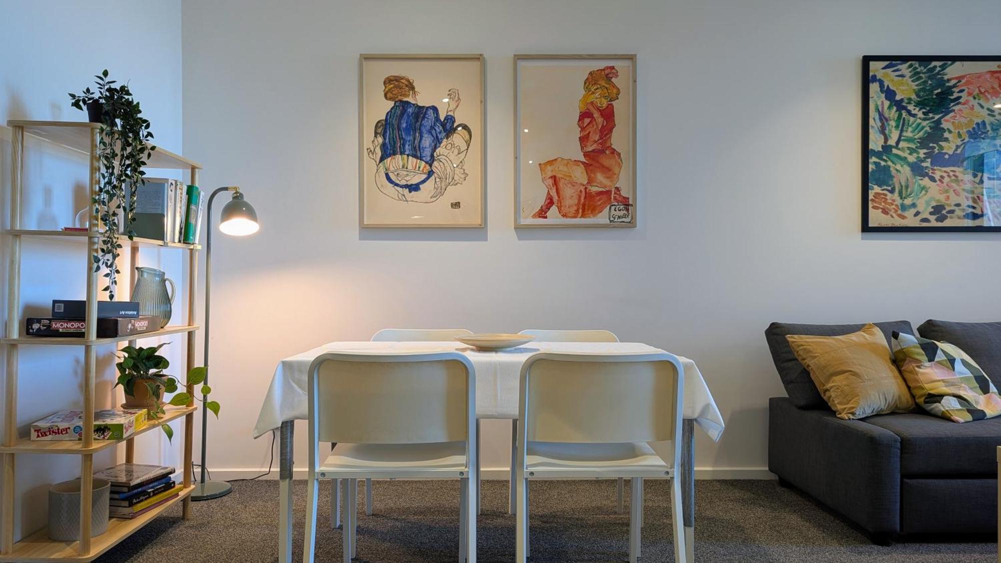 Cbd With Free Onsite Parking Apartment Melbourne