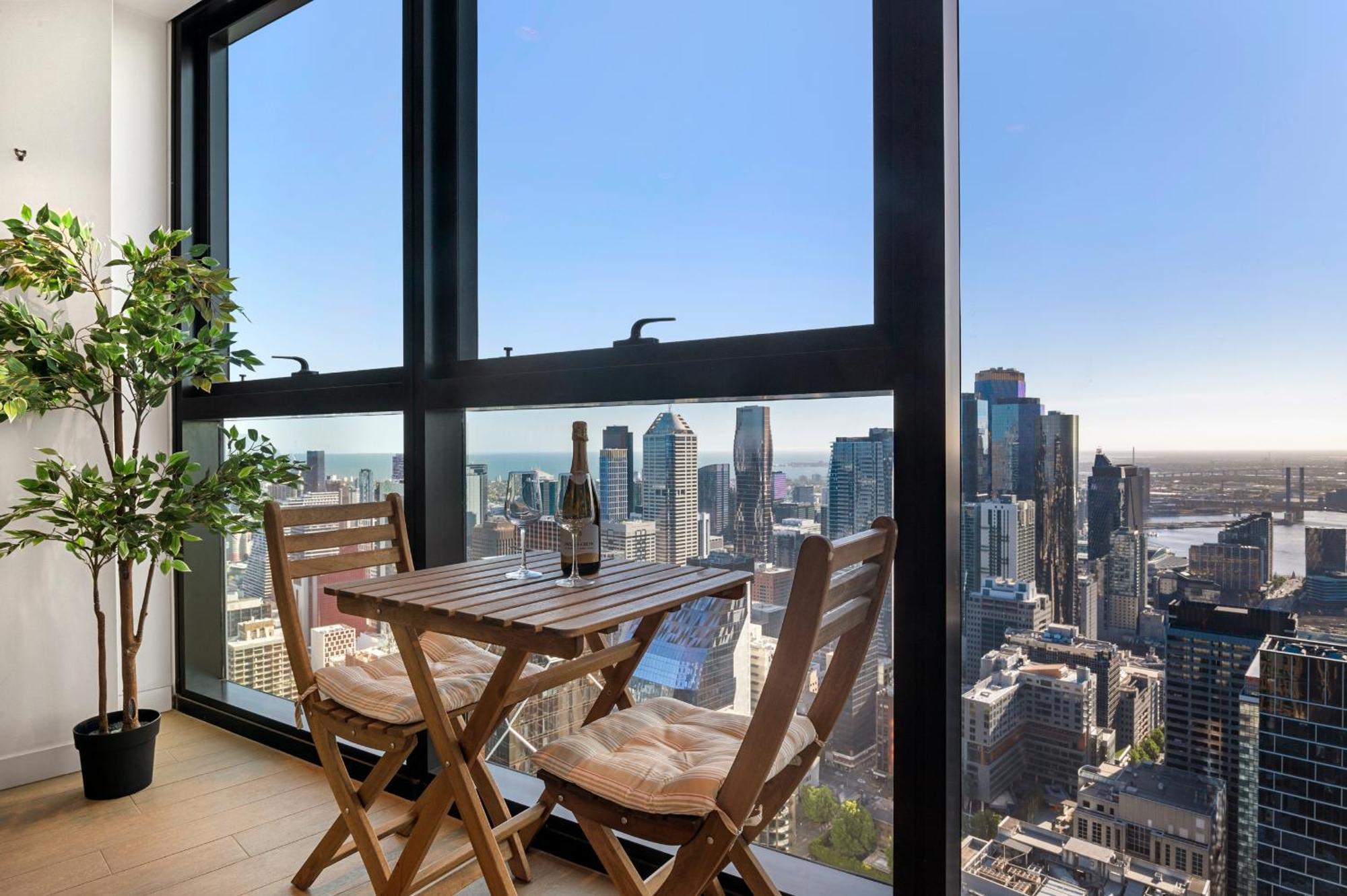 Apartment Sky High 3-bedroom With Views And Parking Melbourne
