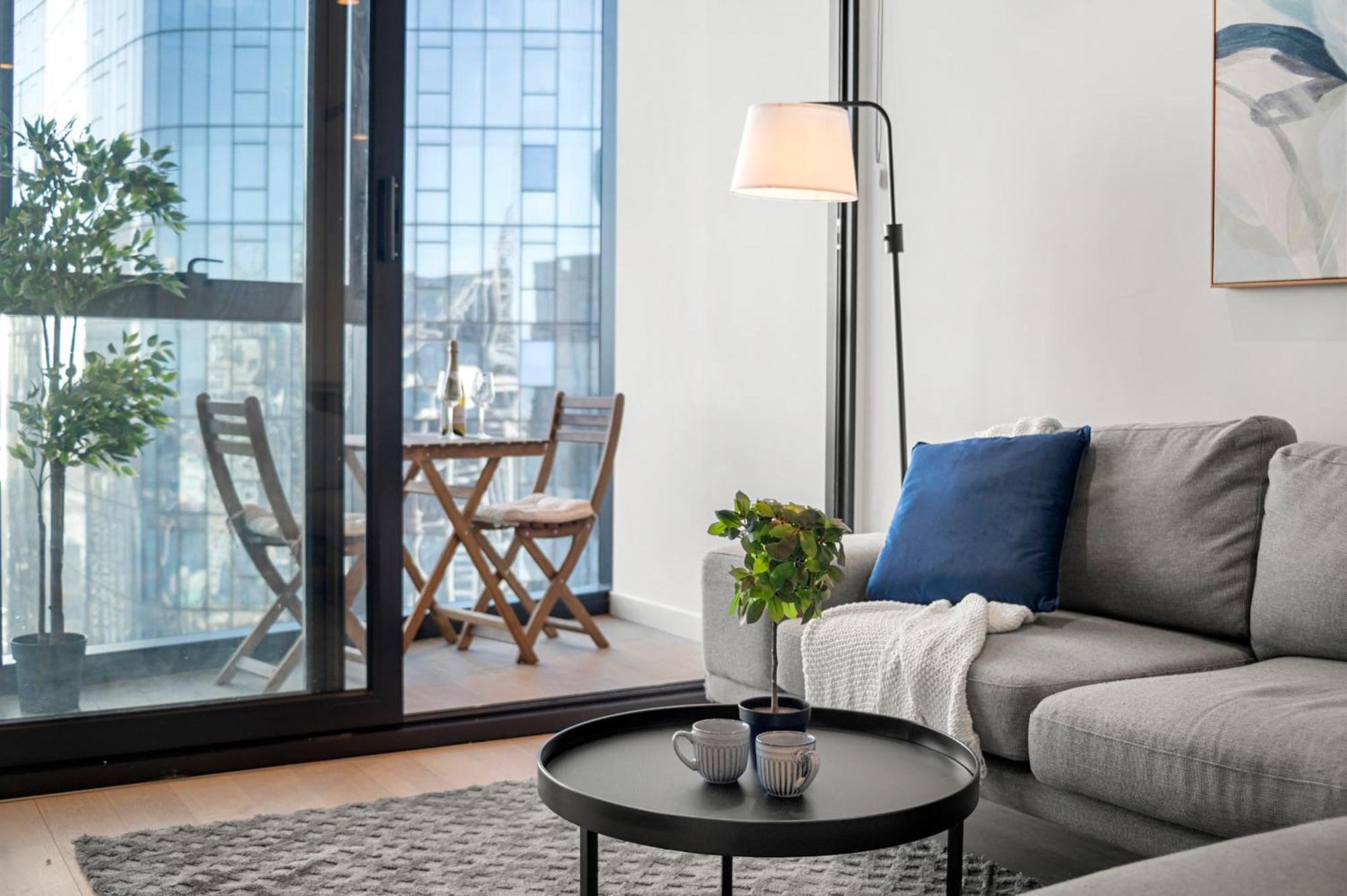 Apartment Sky High 3-bedroom With Views And Parking *