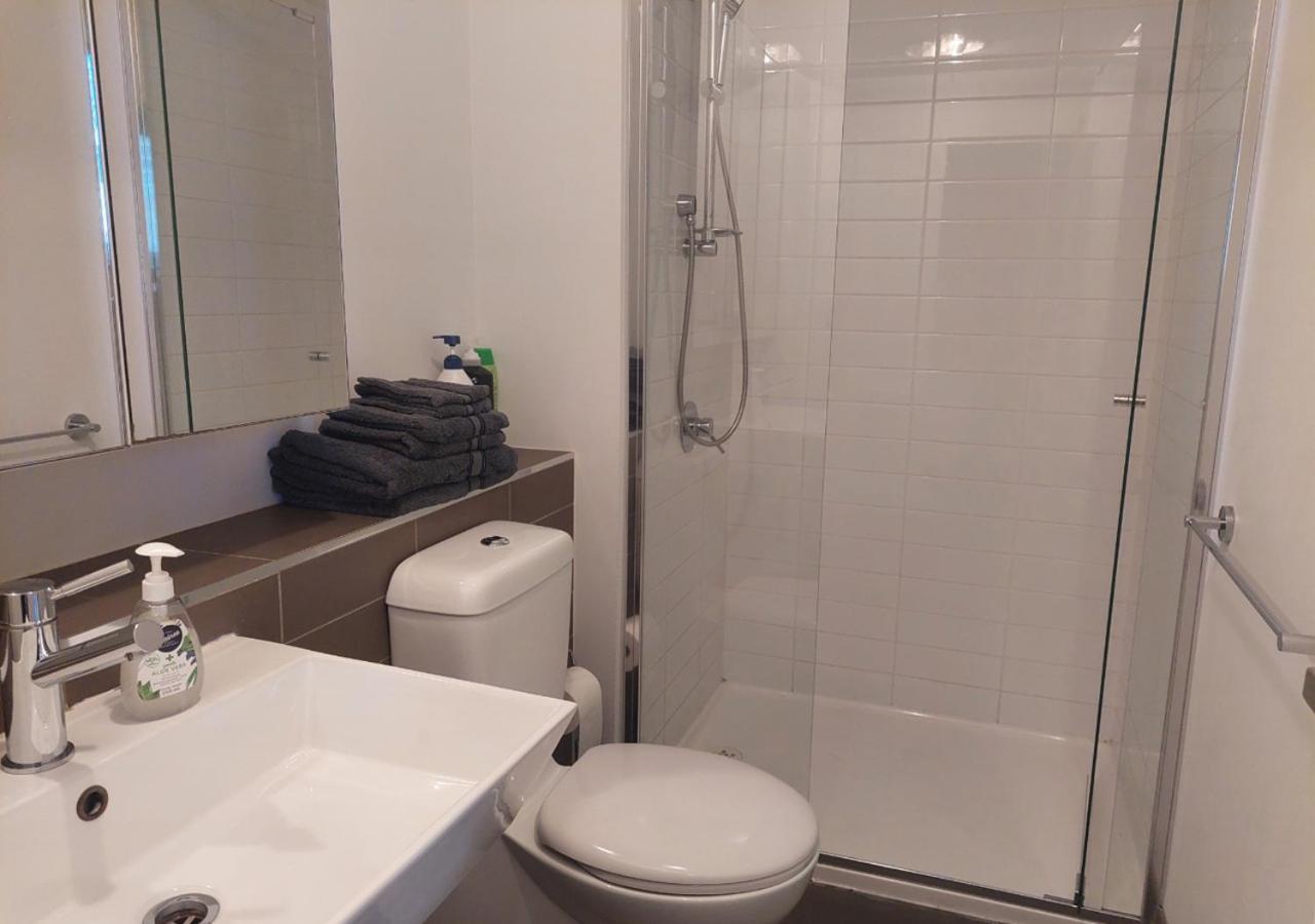 Apartment Cbd Modern 2b2b Apt, Indoor Pool Sauna, View Melbourne