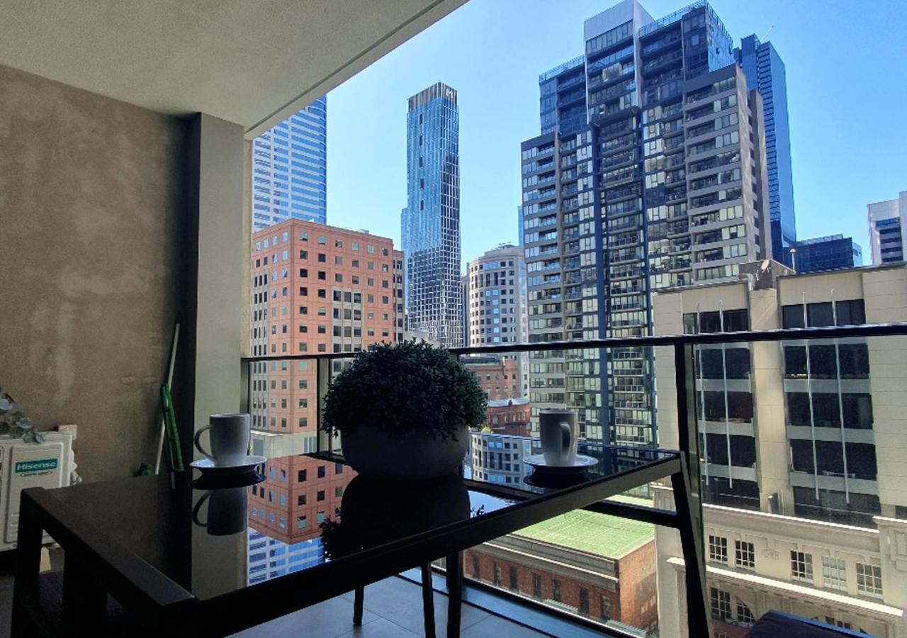 Cbd Modern 2b2b Apt, Indoor Pool Sauna, View * Melbourne