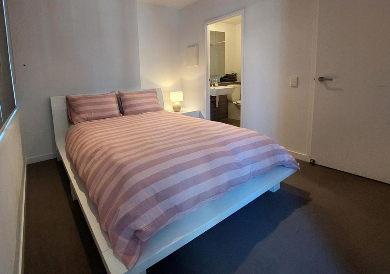 Apartment Cbd Modern 2b2b Apt, Indoor Pool Sauna, View Melbourne