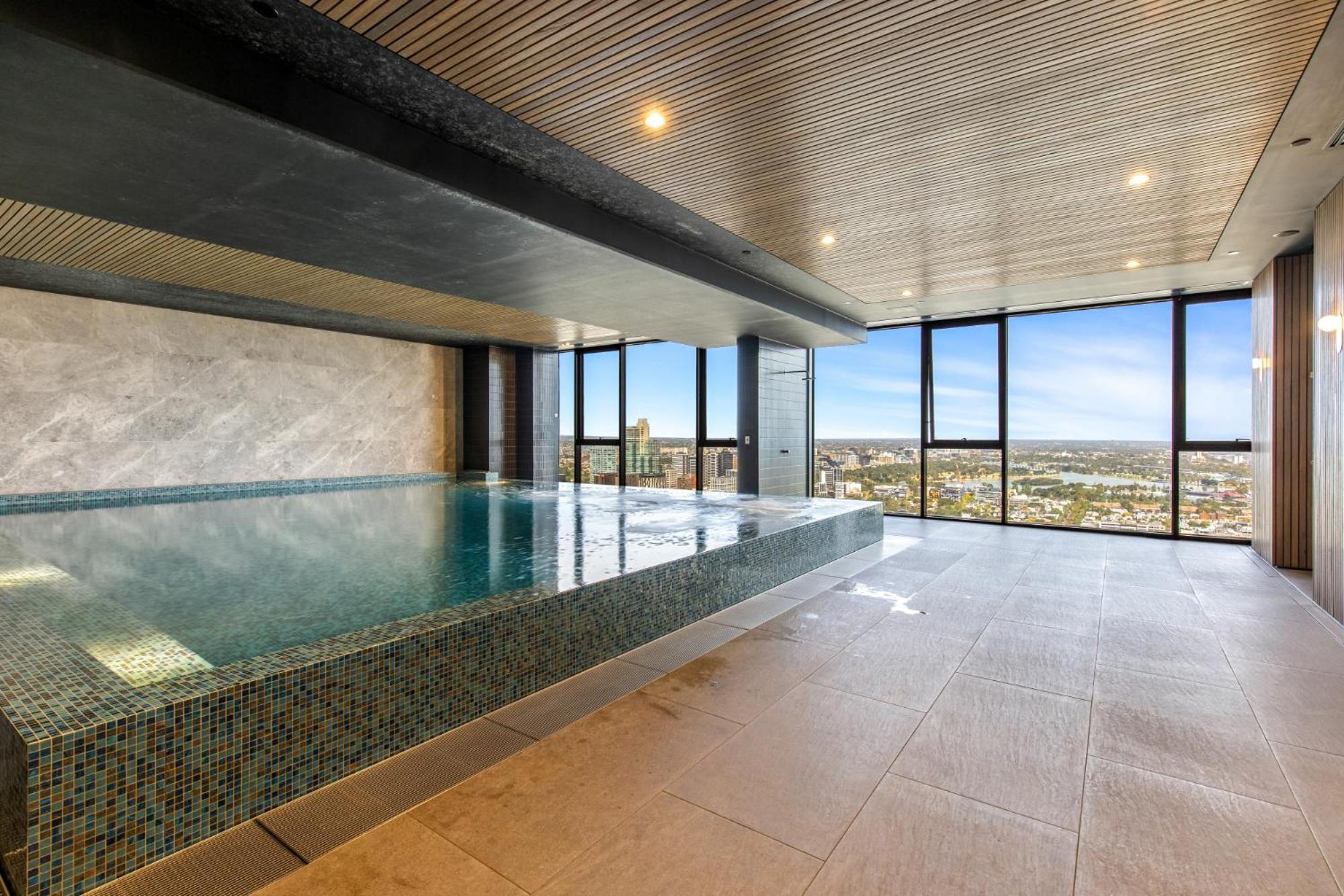 Modern 1-bed In Hip Southbank With Pool & Gym Apartment Melbourne
