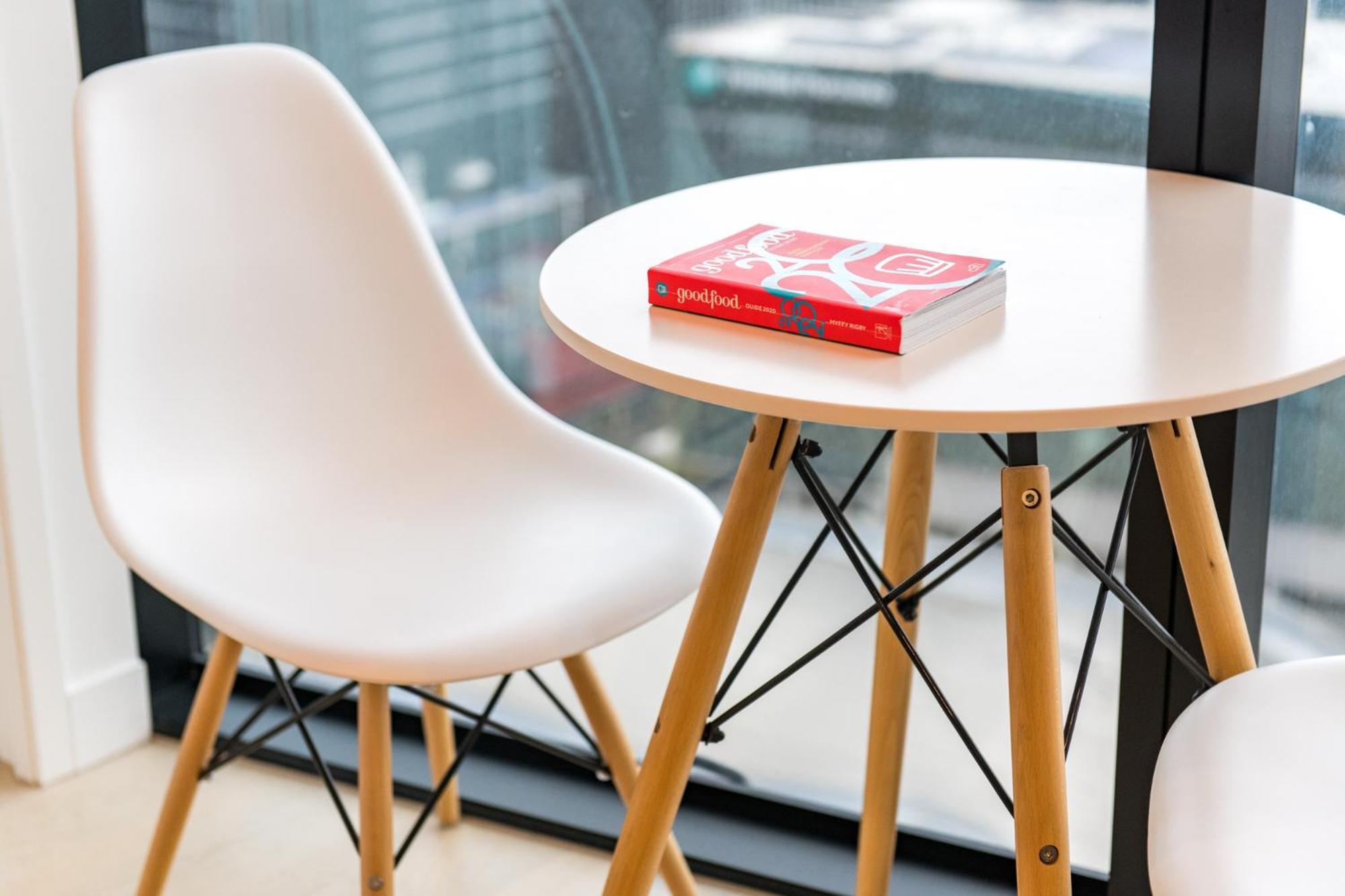 Puddings Panoramic Luxury Sea View Mel Cbd Apartment