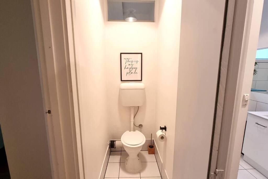 Chic St Kilda 2 Bed 8 Mins Walk To Apartment *
