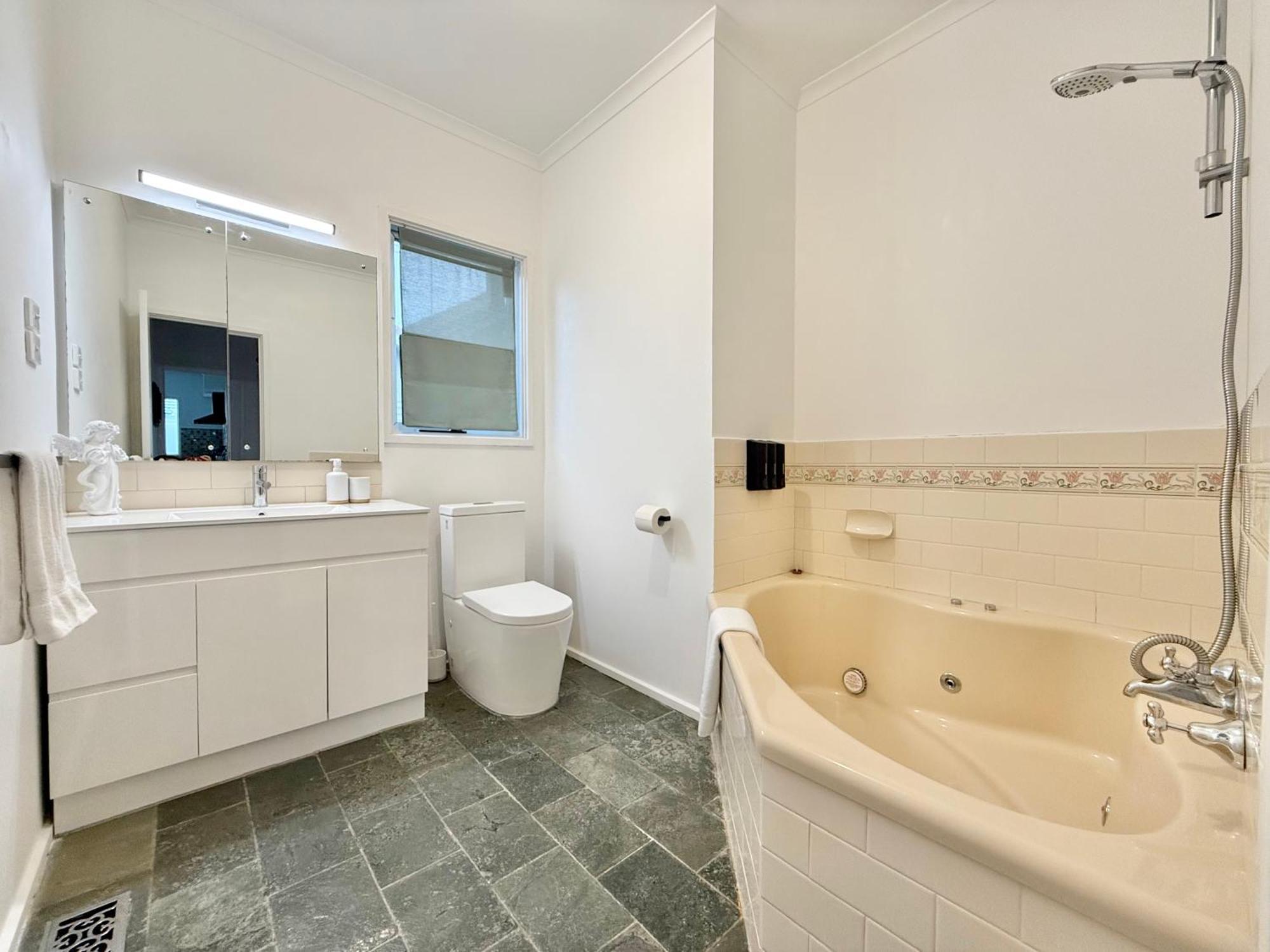 Sanrio Dream Family Retreat With Views Holiday home Melbourne