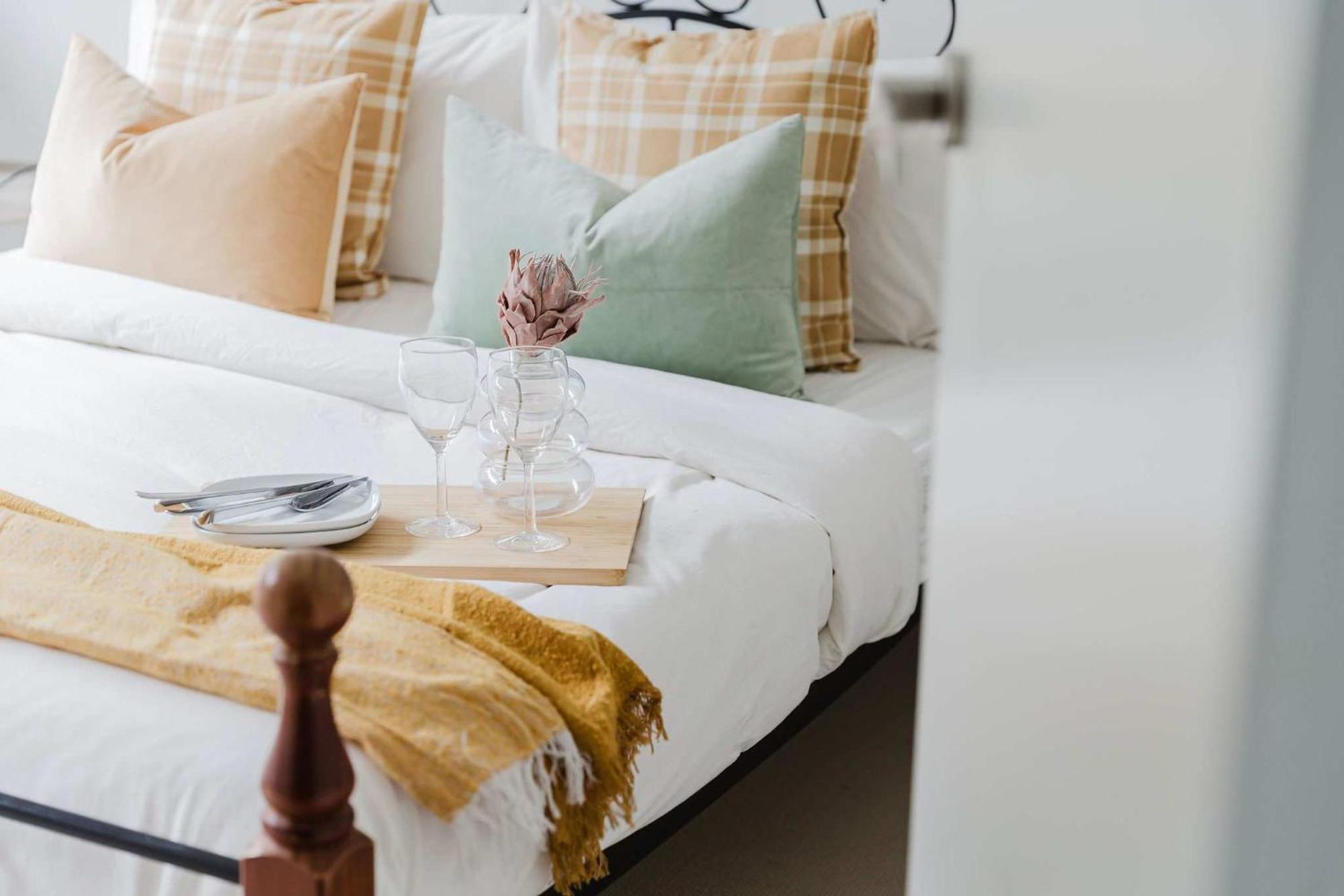A Stylish & Comfy 2br Near Southern Cross Apartment Melbourne
