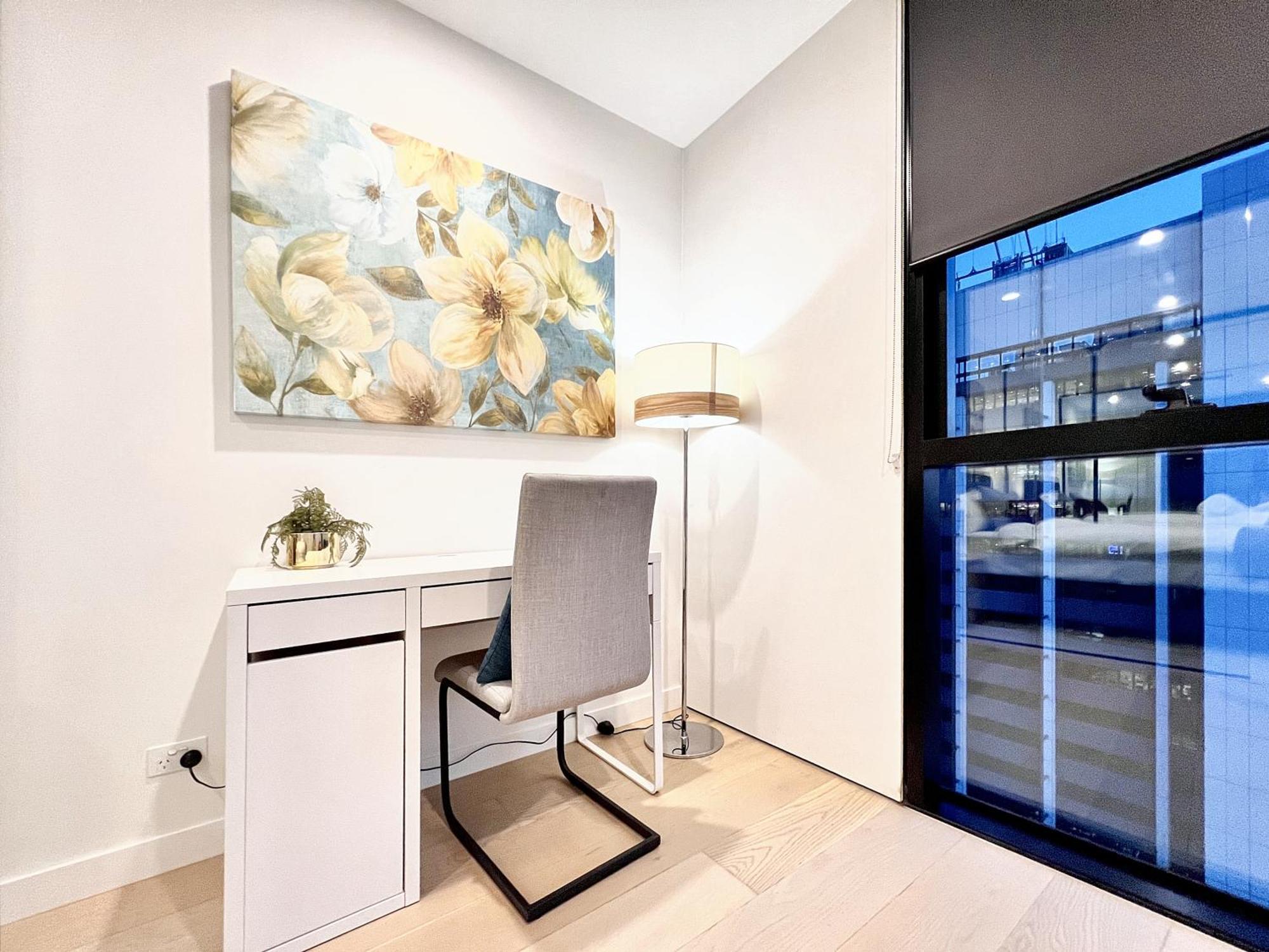 Beautiful 2b1b Cbd Apartment Melbourne
