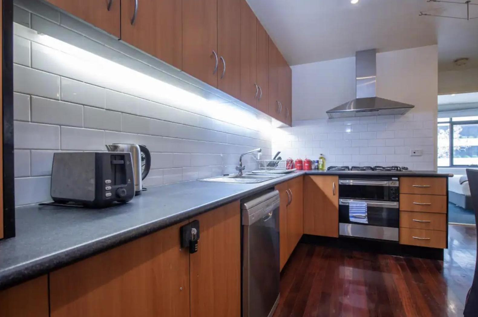 Readyset Apartment *