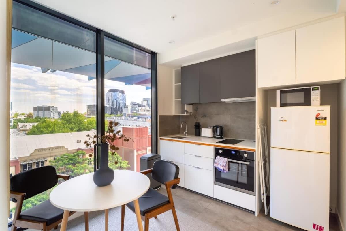 1br In Clayton Mel Cbd With View Melbourne