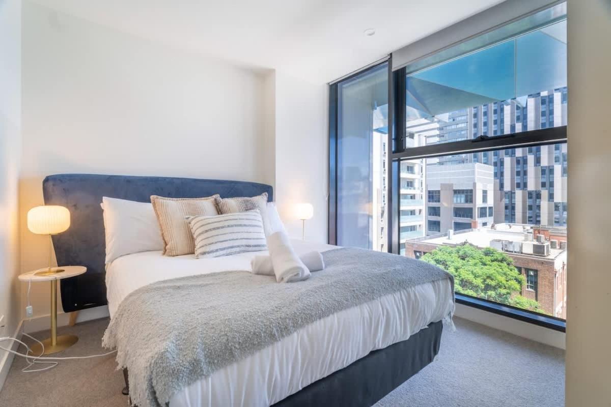 1br In Clayton Mel Cbd With View Apartment
