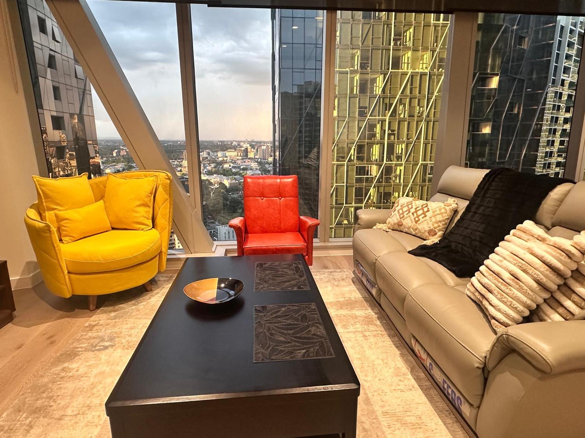 Royal Executive Living Platinum Prestige Corproate Apartment *