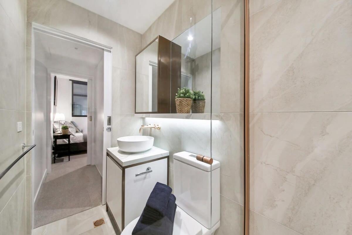 Chic & Cozy 2br On Iconic Chapel Street Apartment Melbourne