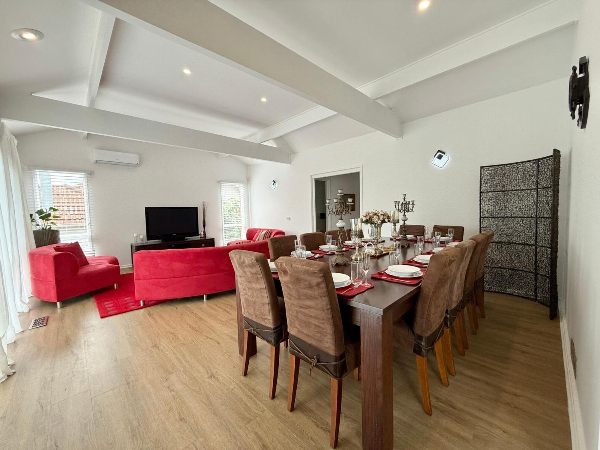 Sanrio Dream Family Retreat With Views * Melbourne