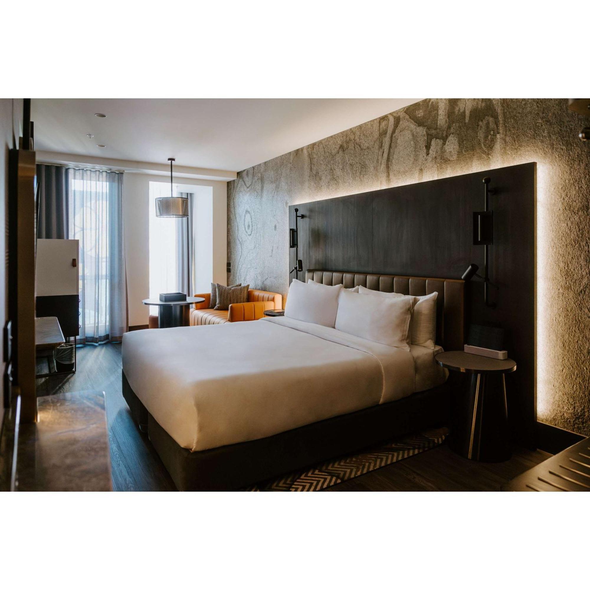 The Motley Richmond, Tapestry Collection By Hilton