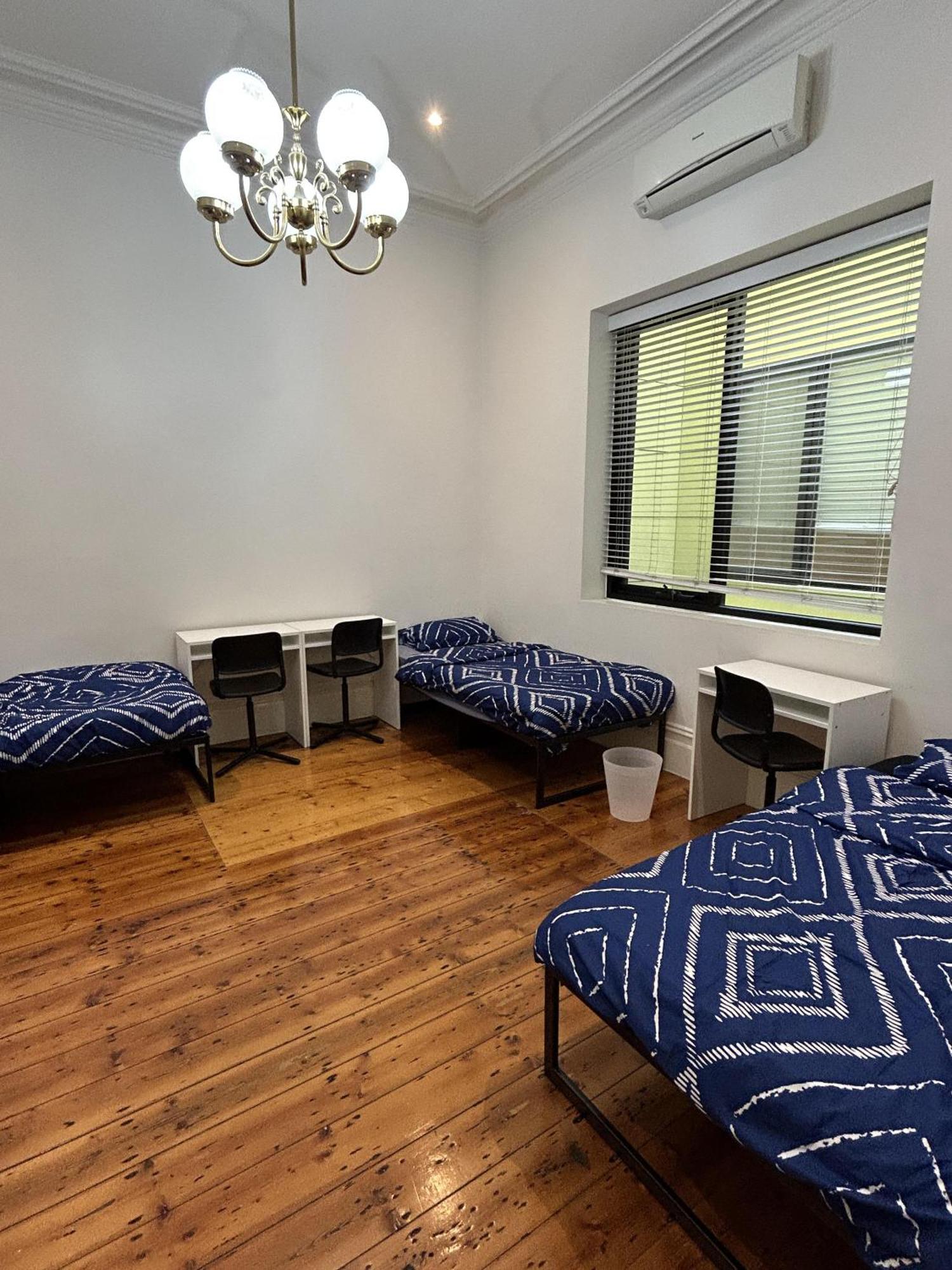 Hostel Ozi House Drummond