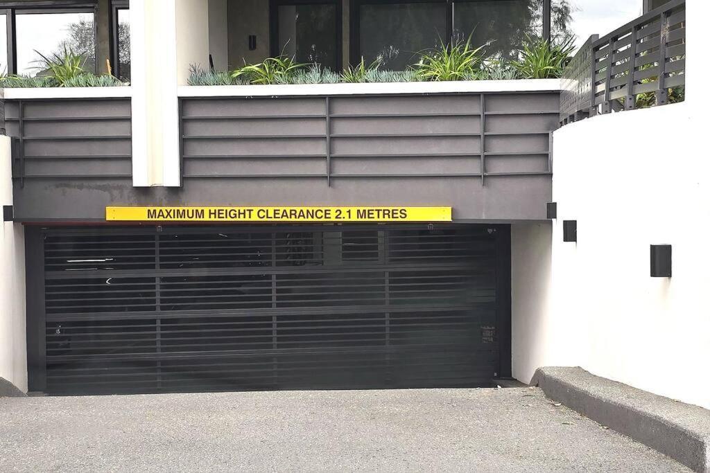 Your 2 Bed Hampton Haven With Parking * Melbourne