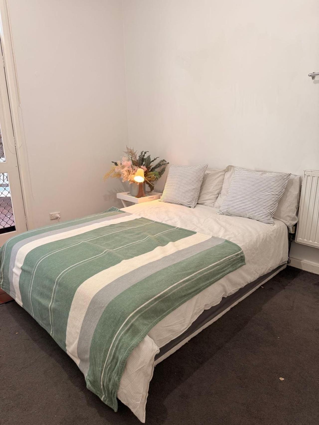 110 Beevers * Melbourne