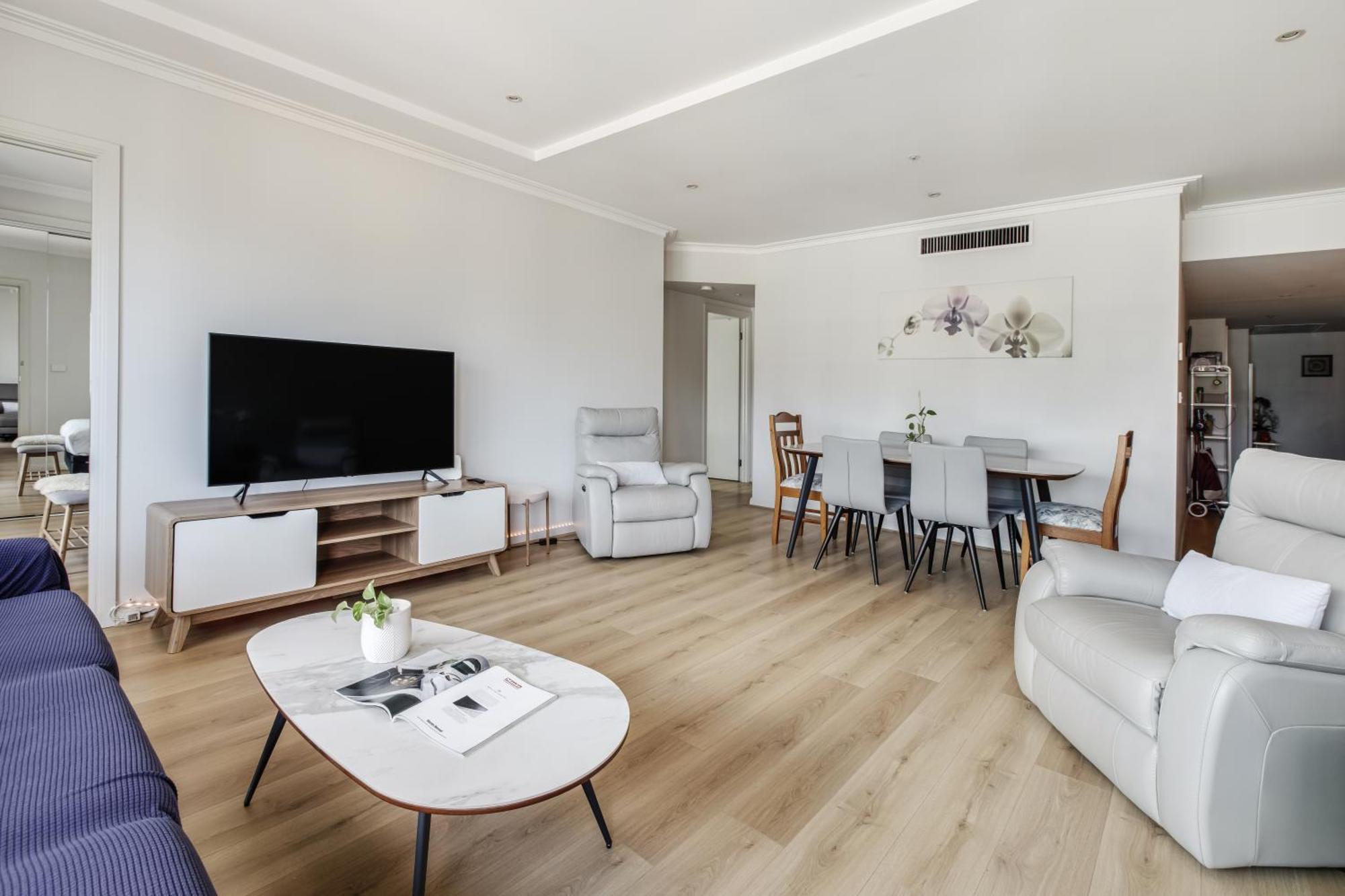 Apartment Modern Nomads Spacious 2br Skyline Views Melbourne