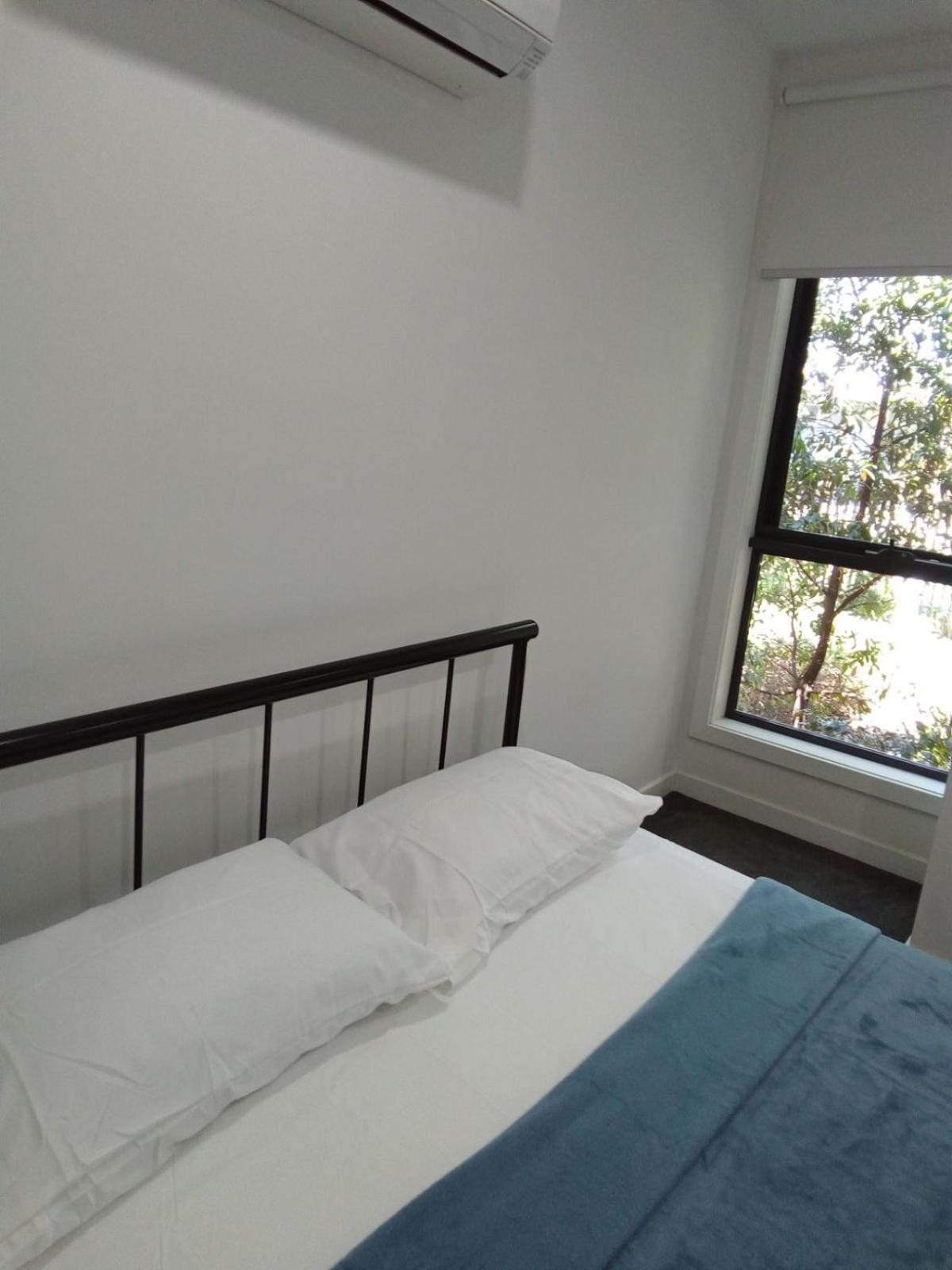 Pascoe Vale South, Vic, Australia With Domi Homestay