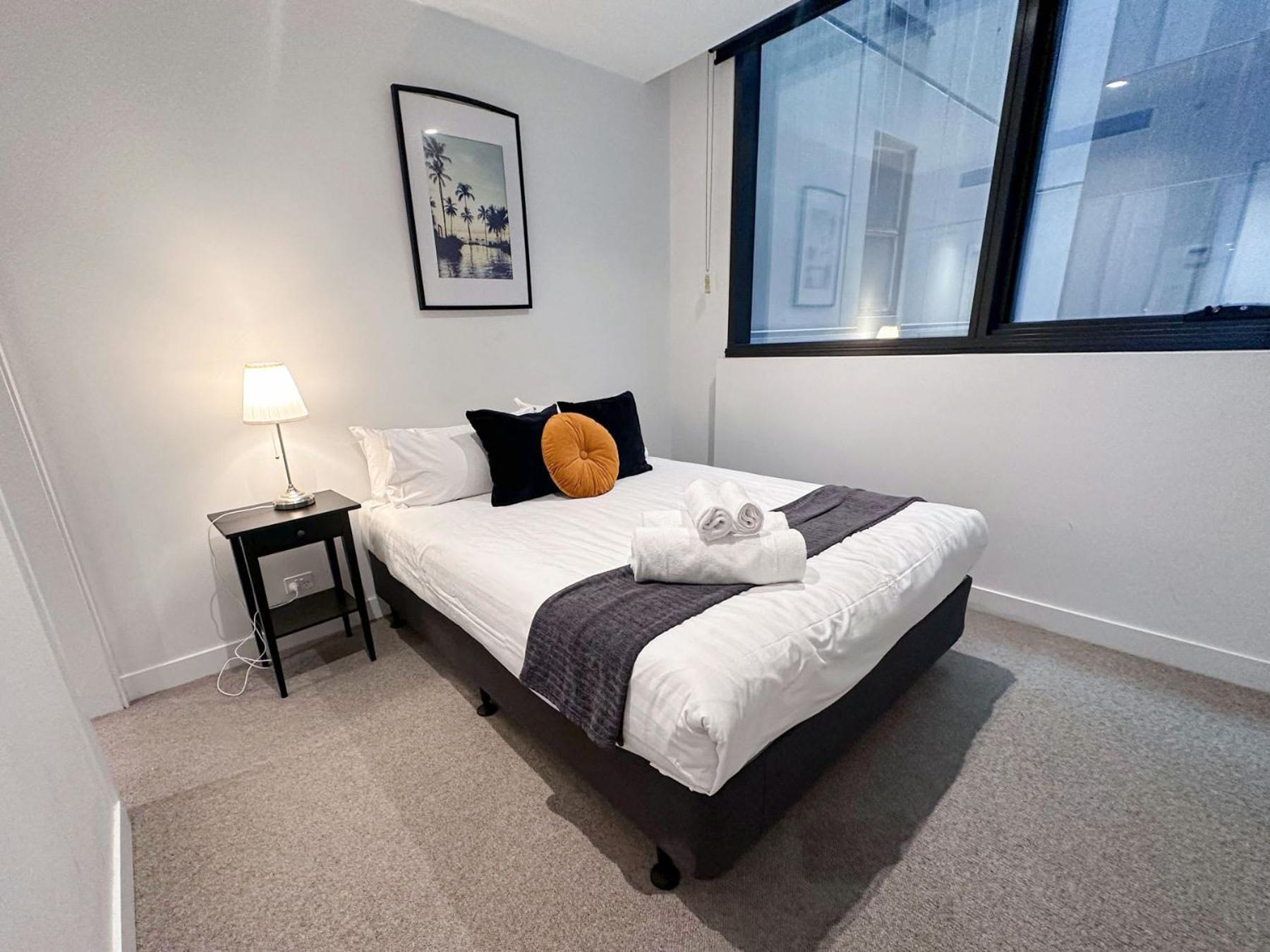 Chic & Cozy 2br On Iconic Chapel Street * Melbourne