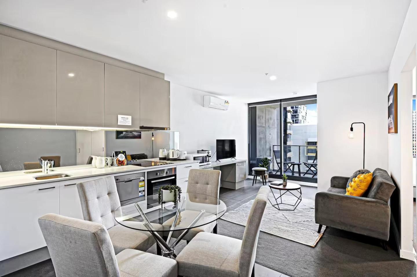 Modern One-bedroom In The Heart Of *