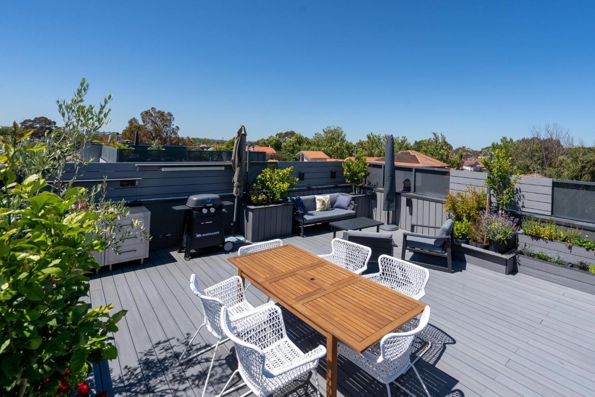 Apartment Spacious 2-bed Near Lygon St Shops *