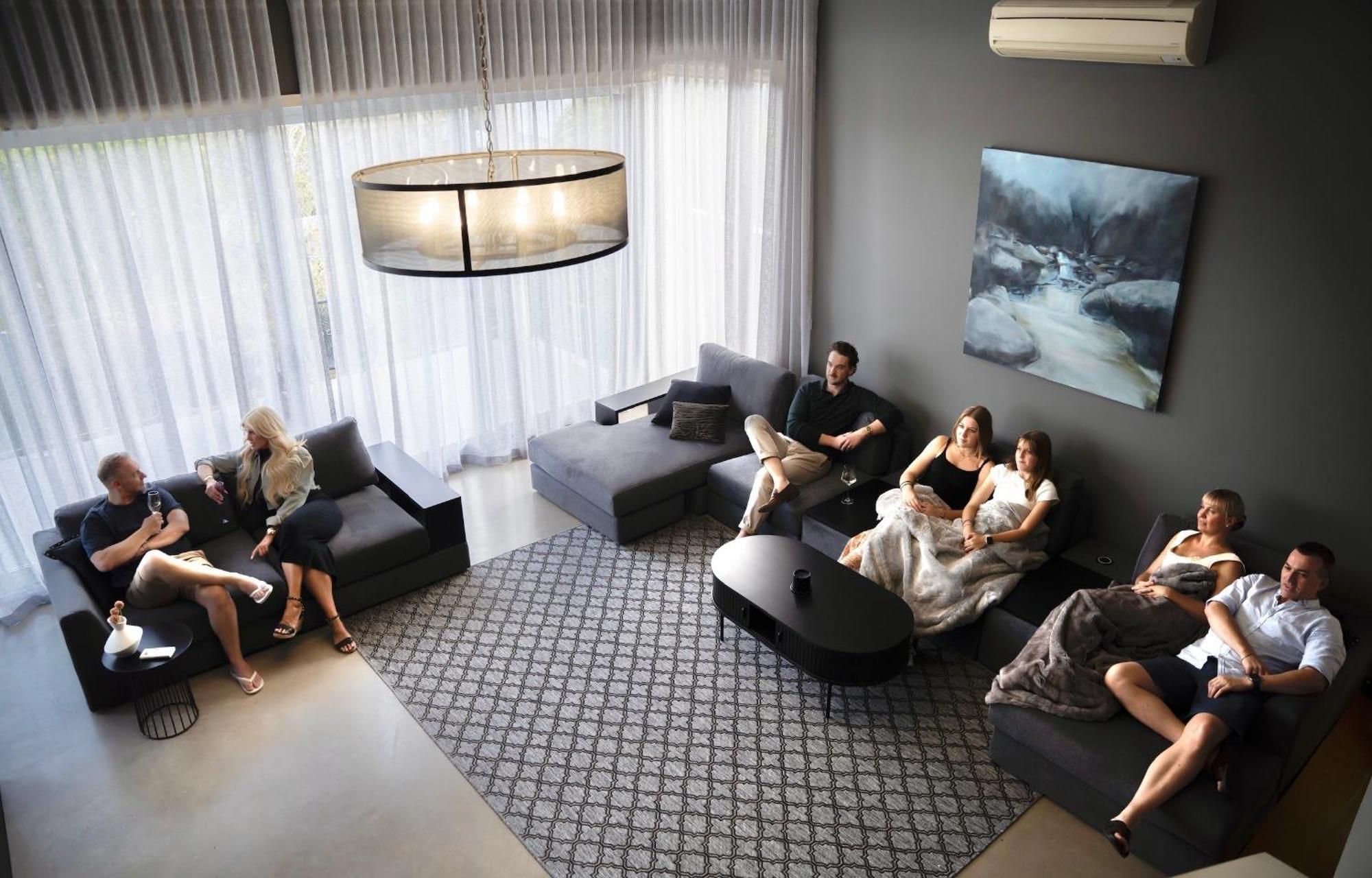 Holiday home Bella 9 - Sublime . Divine Entertainer 3 Bedroom Fire Melbourne