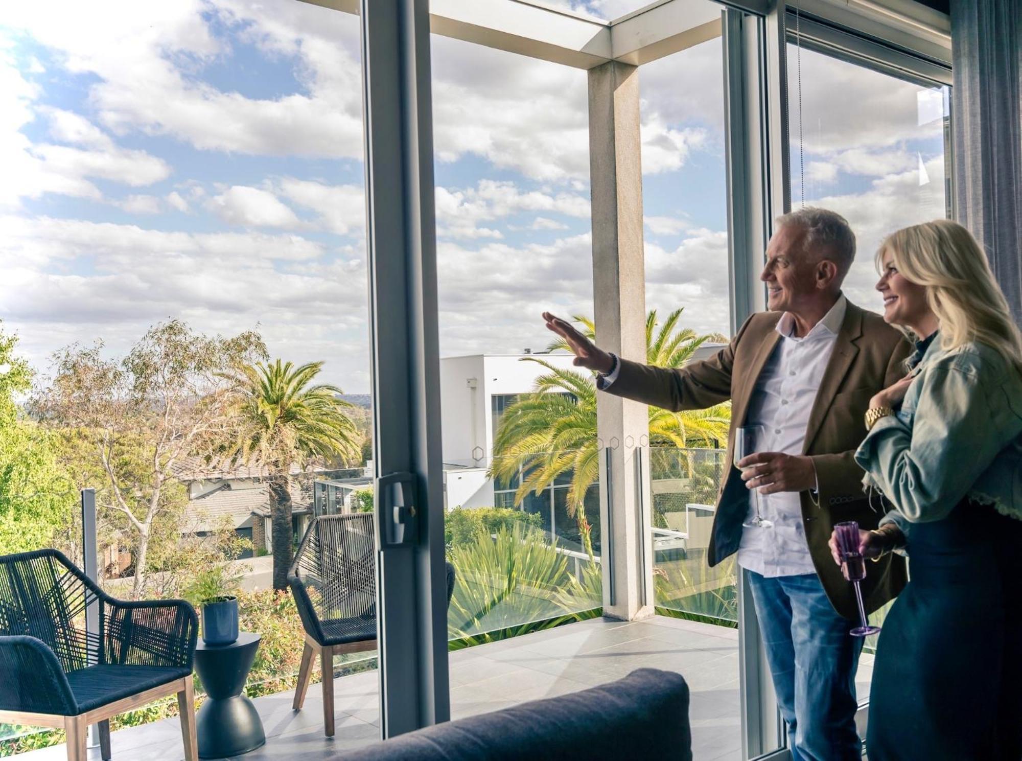 Holiday home Bella 9 - Sublime . Divine Entertainer 3 Bedroom Fire Melbourne