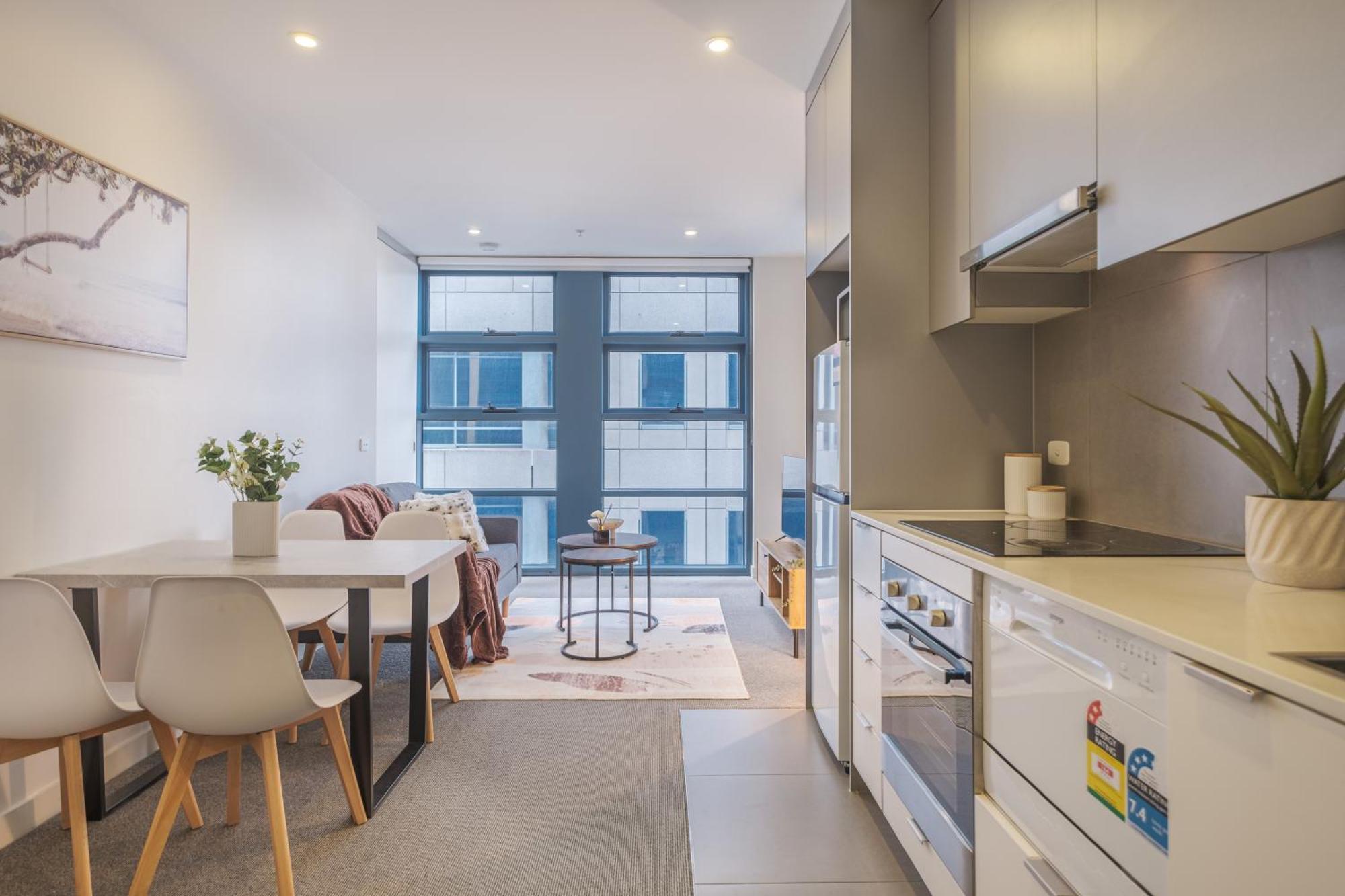 Adjacent To Flagstaff Gardens 1br In Cbd Melboure