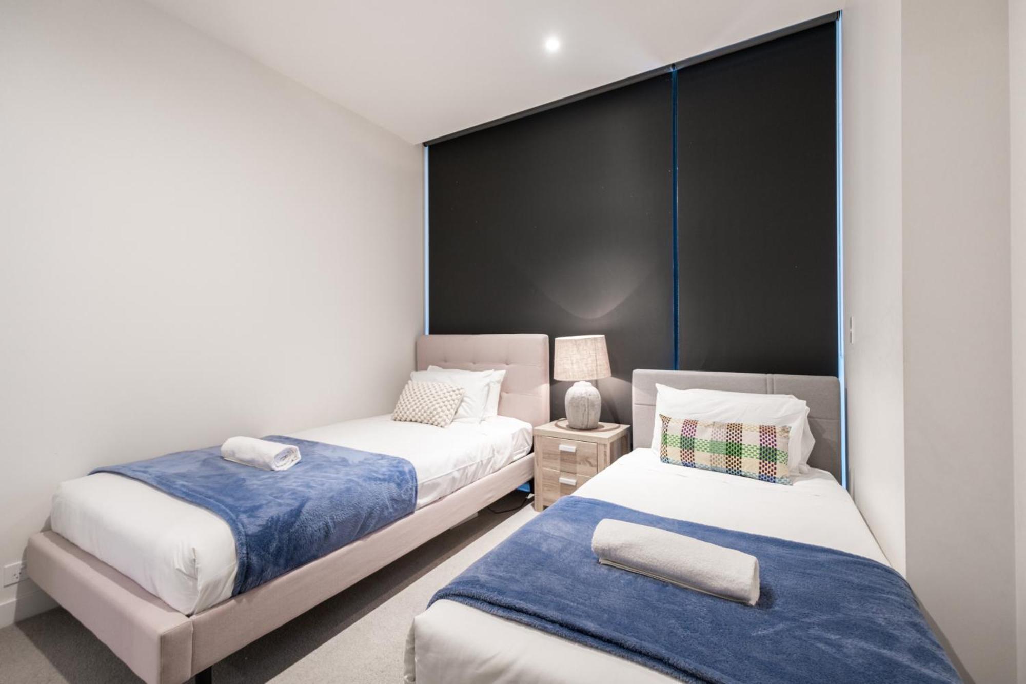 Stylish 2br Facing Parkpoolparking *
