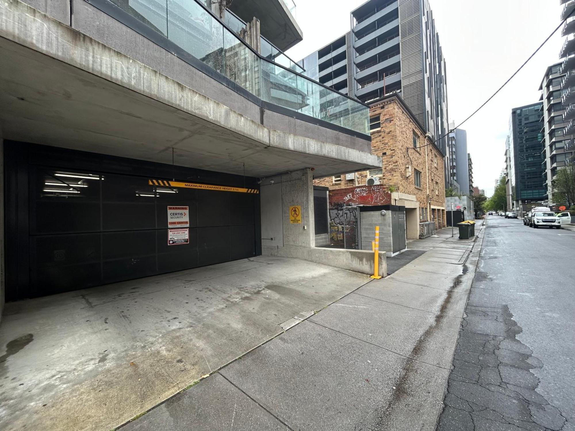 Apartment Stylish 2br Facing Parkpoolparking *