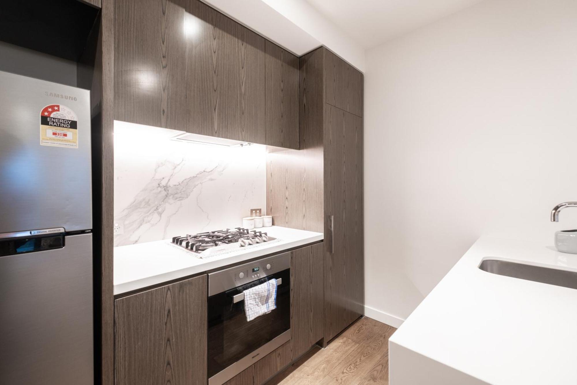 Apartment Stylish 2br Facing Parkpoolparking