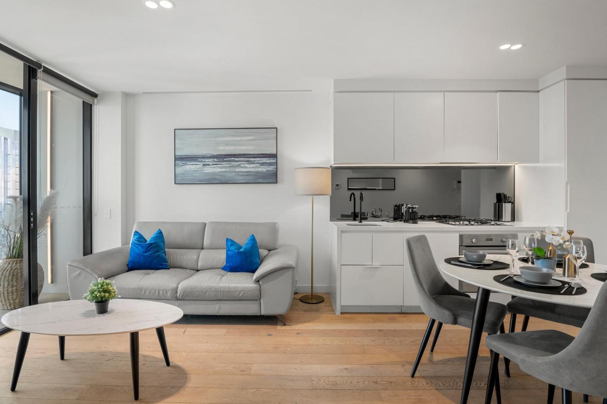 Apartment Gorgeous Views 59th Floor 2br With Pool & Gym *