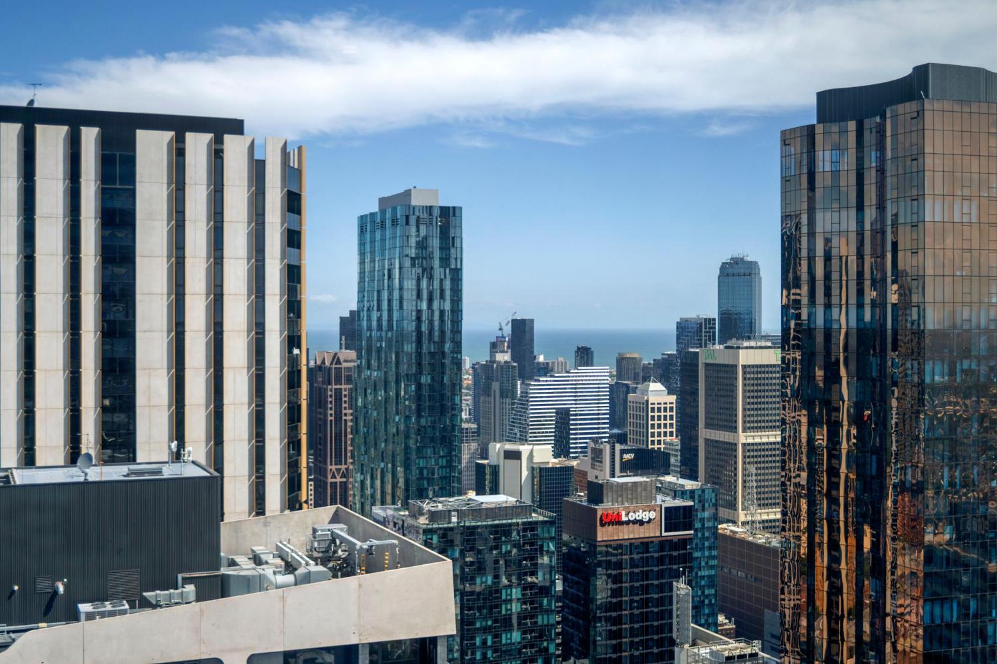 Gorgeous Views 59th Floor 2br With Pool & Gym *