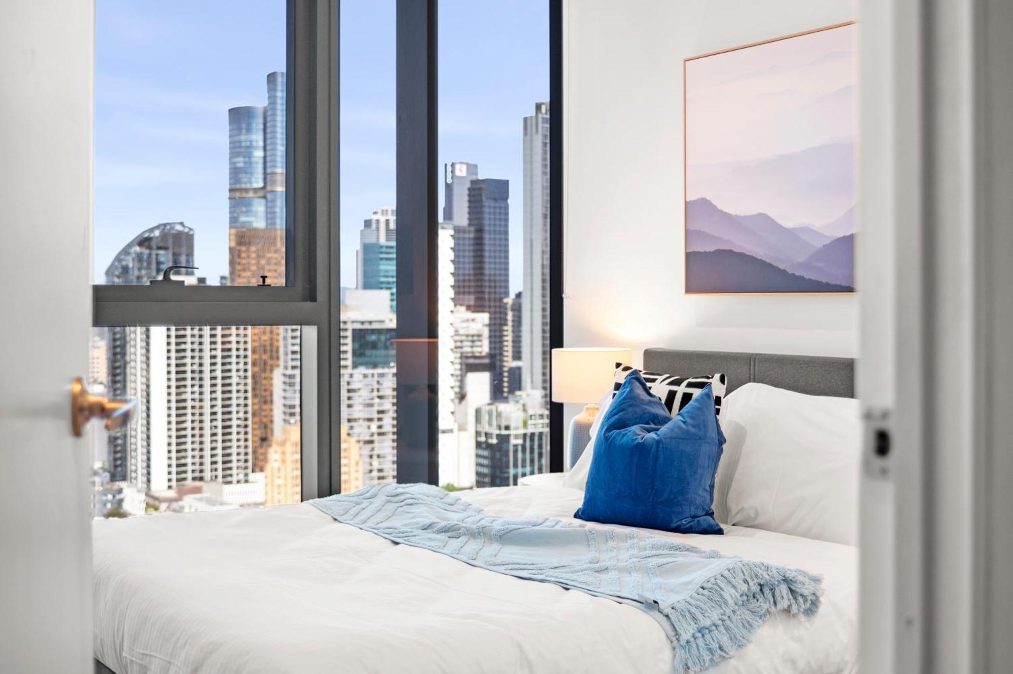 Cozy 2br In Cbd With Pool & Gym Apartment *