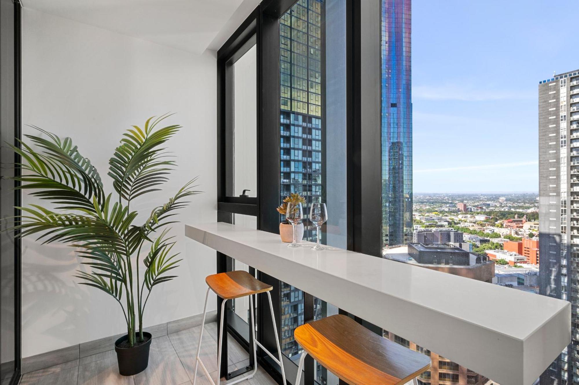 Cozy 2br In Cbd With Pool & Gym *