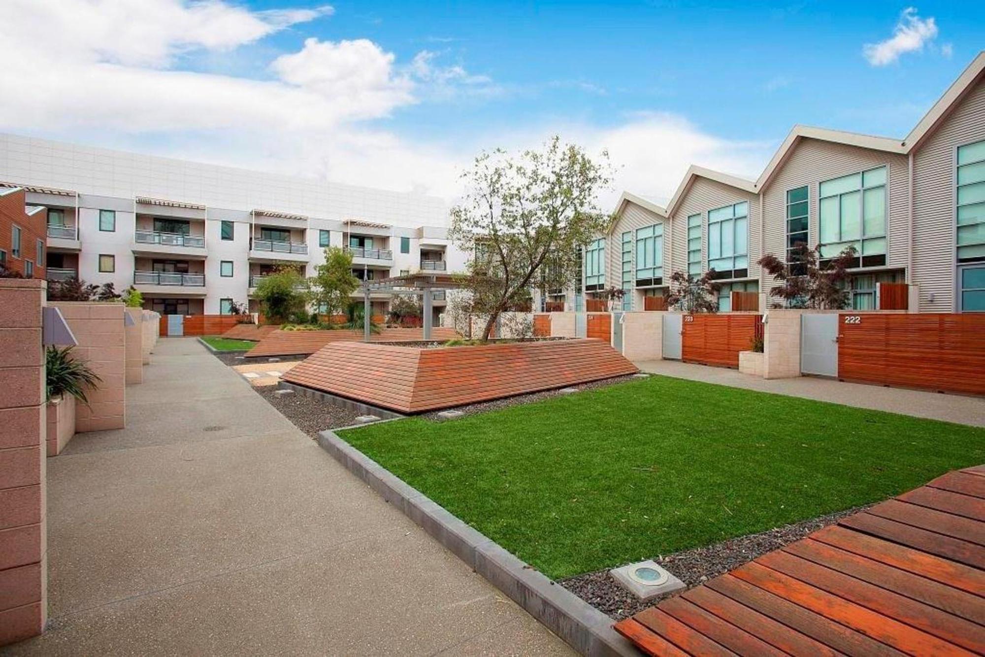With King-size Bed Close To Cbd & Southern Cross Station Melbourne