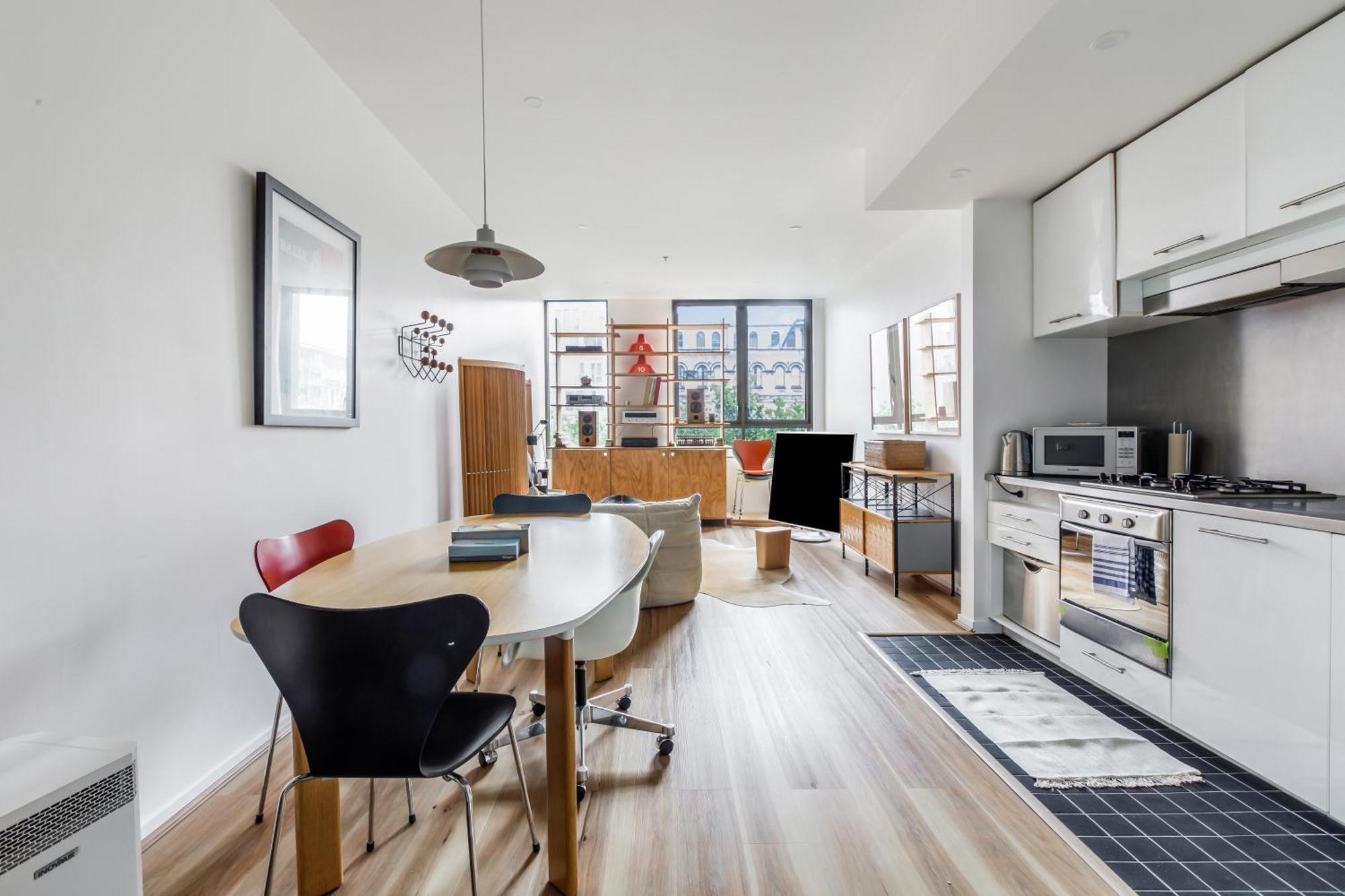 Apartment Modern Nomads Mid-century Cosy 1br Near Shops At Heart Of Cbd