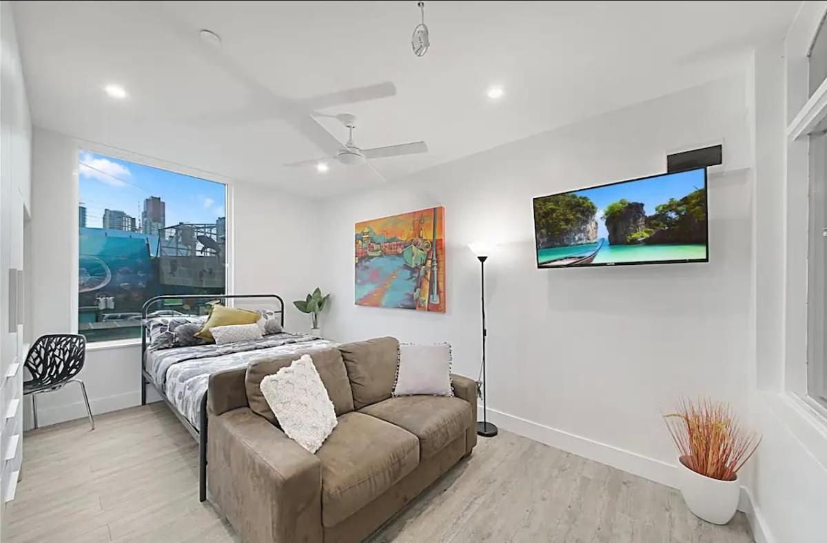 101 Modern Lovely Super Cosy Heart Cbd *