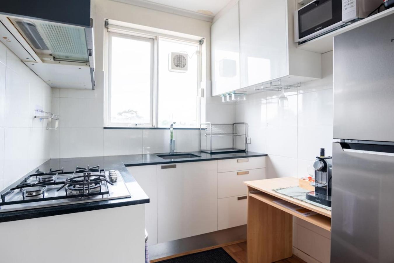 Maddox, 5min Walk To Train With Netflix And Parking Melbourne