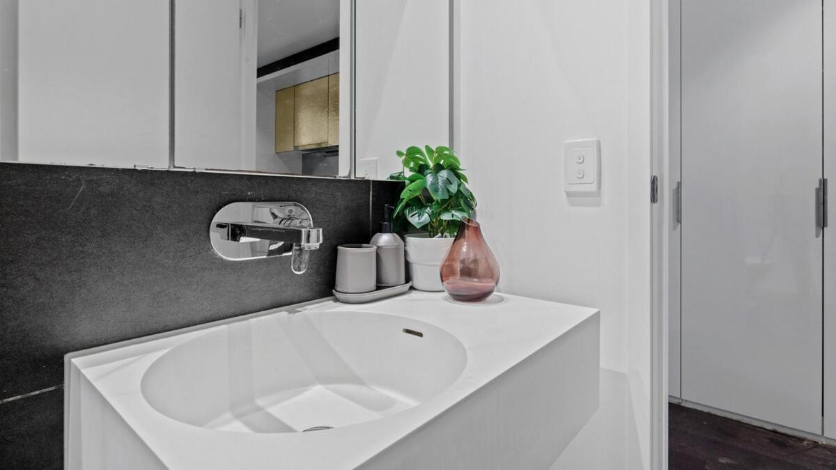 The Downtown Nest Apartment