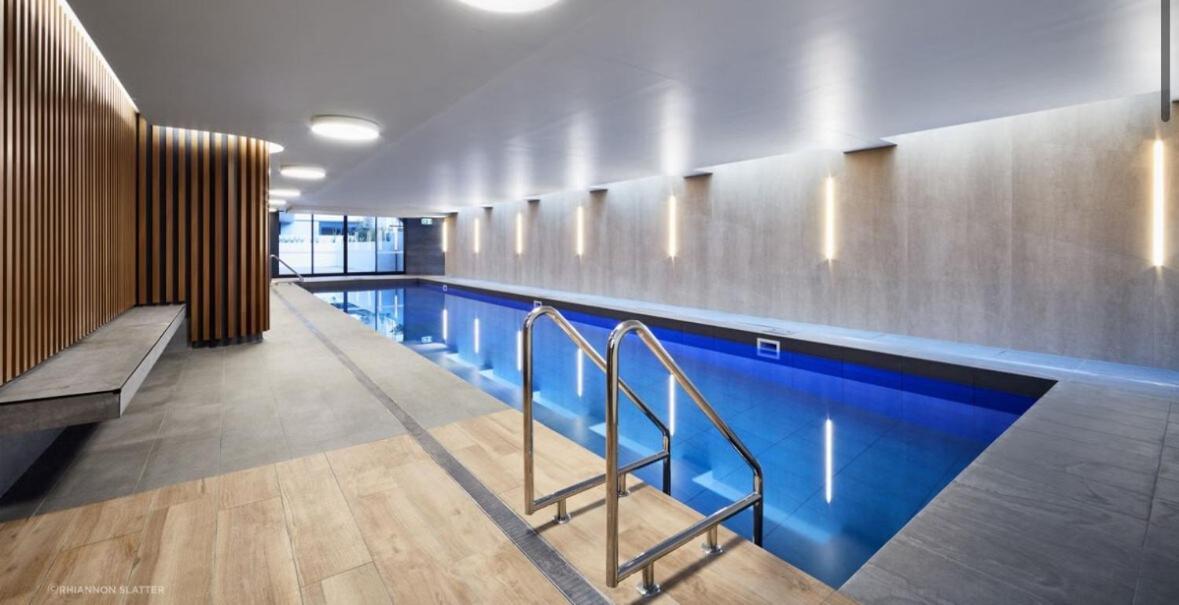 Free Parking 2b2b Next To Flagstaff Gardens Apartment *