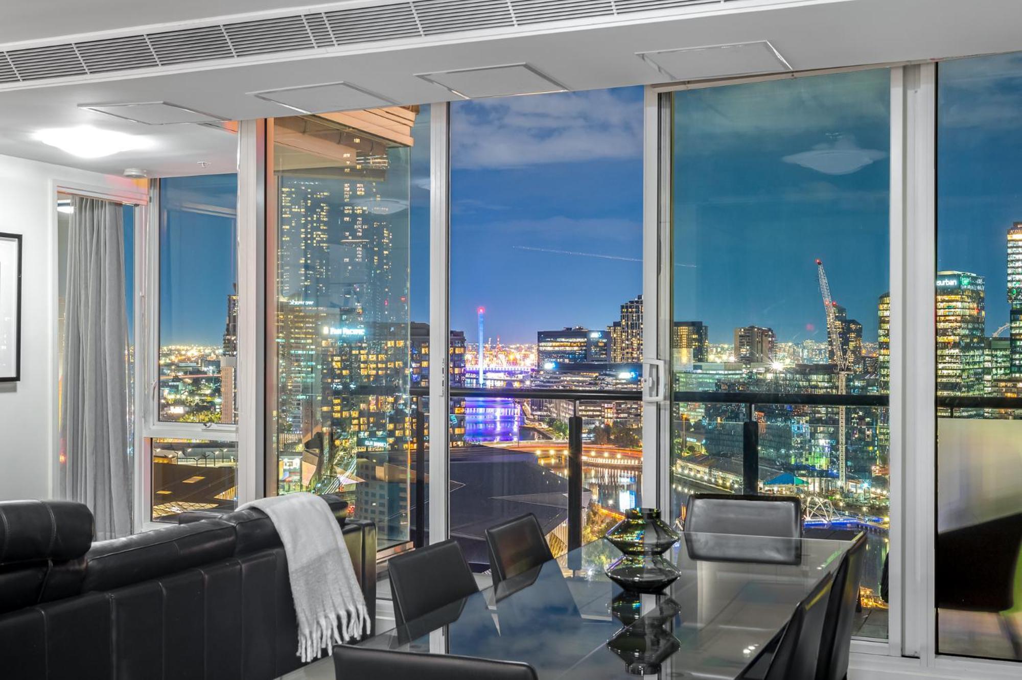 Exclusive - Vue Grande Apartment Melbourne