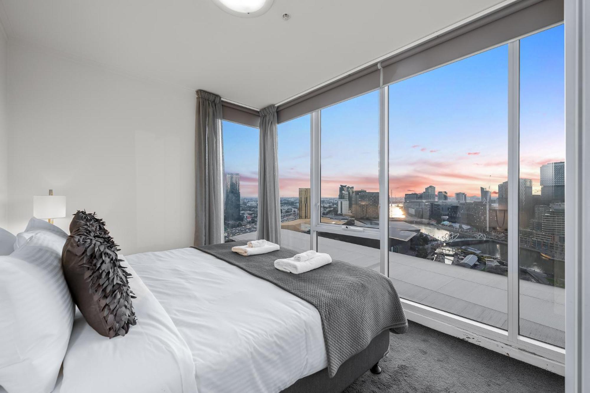 Exclusive - Vue Grande * Melbourne