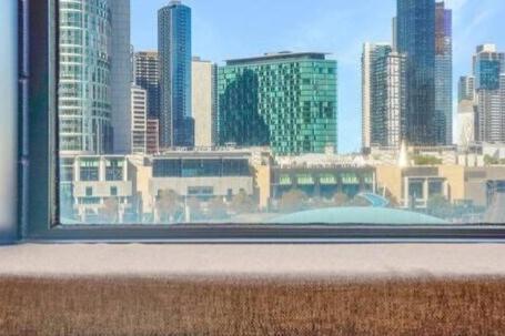 802 Lovely Cosy Whole Cbd